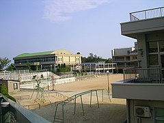 【小学校】宝塚市立長尾小学校まで1921ｍ