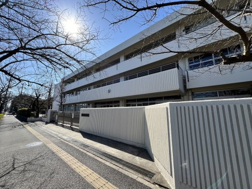 【小学校】浦安市立富岡小学校まで886ｍ