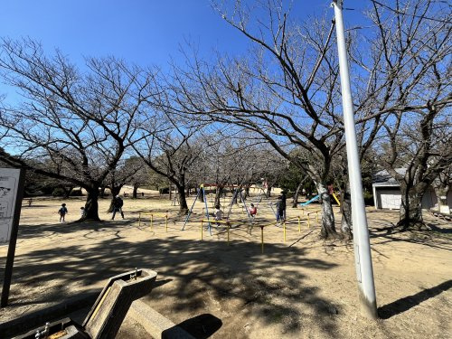 【公園】中央公園まで946ｍ