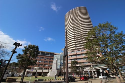 【市役所・区役所】ウェルシティ市民プラザまで409ｍ