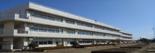 【小学校】岩瀬小学校まで1300ｍ