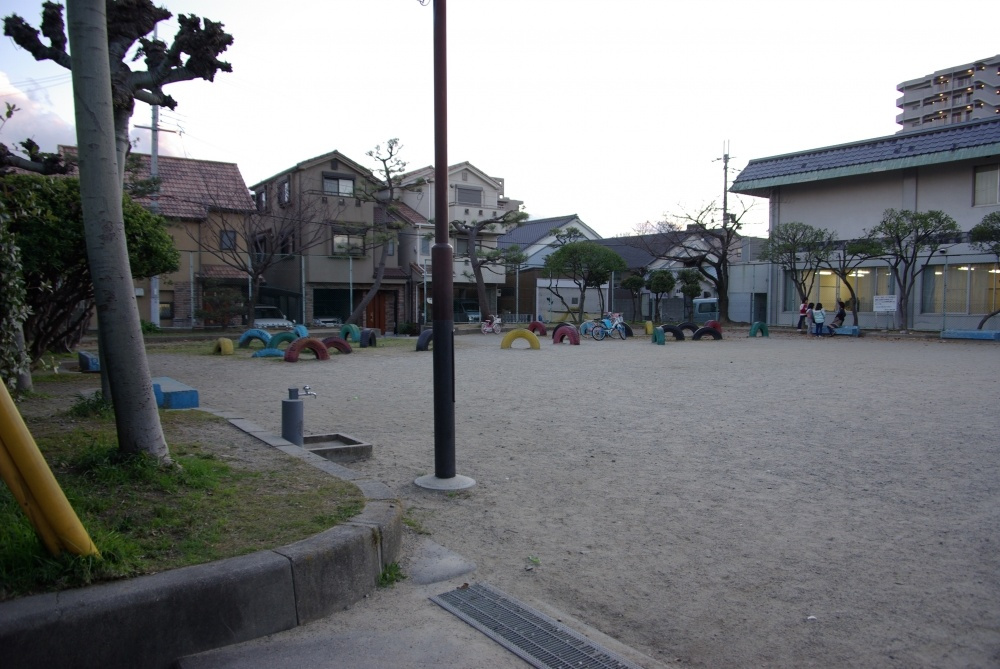 【公園】有岡公園まで395ｍ