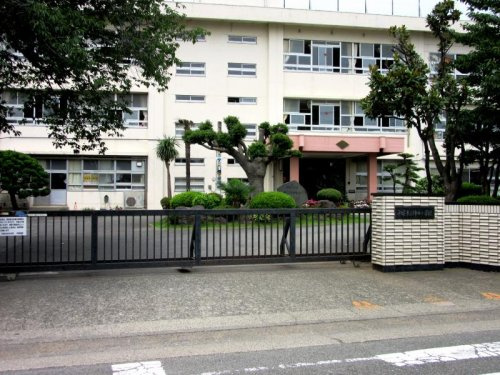 【小学校】平塚市立神田小学校まで200ｍ
