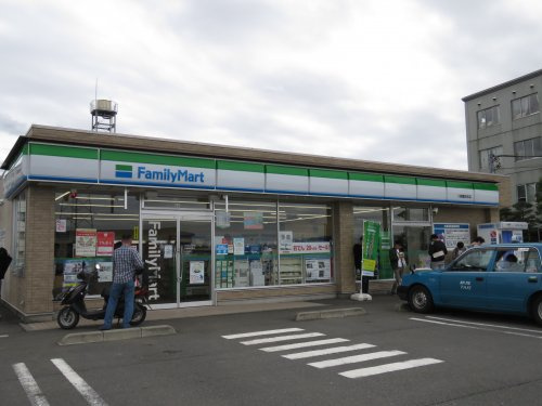 【コンビニエンスストア】ファミリーマート川越豊田本店まで796ｍ