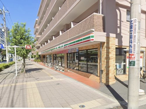 【コンビニエンスストア】セブンイレブン　川口4丁目店まで699ｍ