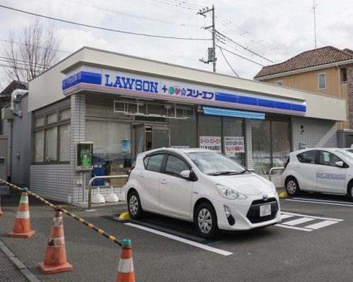 【コンビニエンスストア】スリーエフ　町田広袴店まで393ｍ