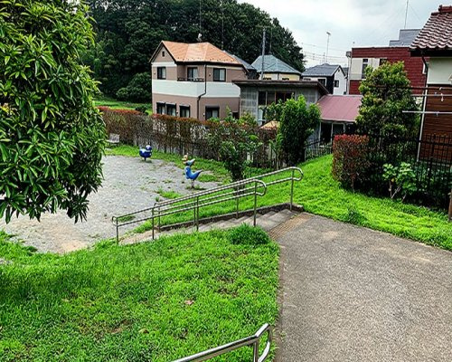【公園】広袴みどり野公園まで1ｍ