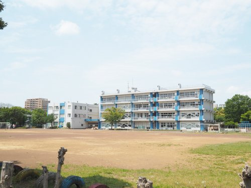 【小学校】千葉市立高洲第四小学校まで173ｍ