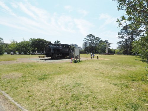 【公園】稲岸公園まで98ｍ