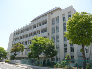 【中学校】伊丹市立松崎中学校まで1283ｍ