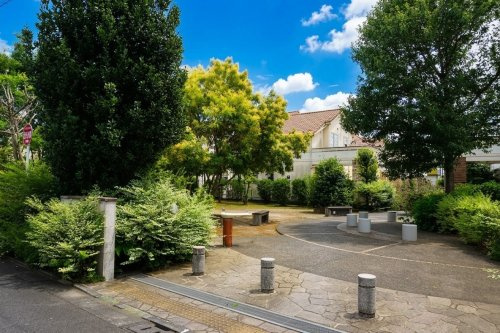 【公園】上南花の木公園まで250ｍ