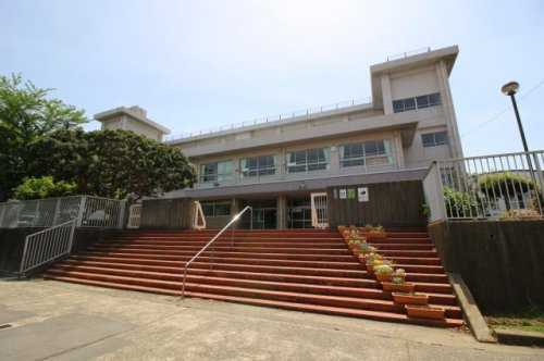 【中学校】横須賀市立神明中学校まで1474ｍ
