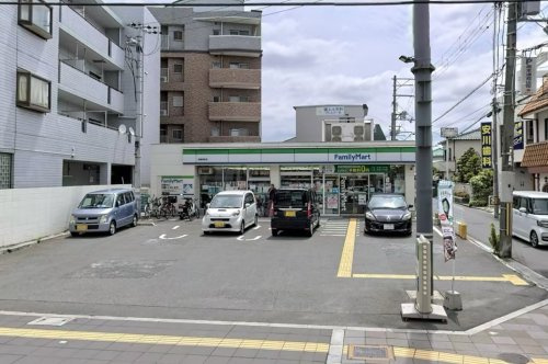 【コンビニエンスストア】ファミリーマート　堺鳳東町店まで1038ｍ