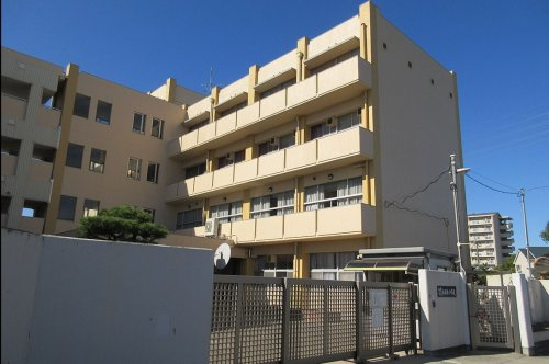 【小学校】松原市立松原東小学校まで570ｍ