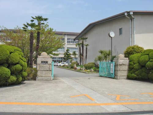 【中学校】たつの市立龍野東中学校まで733ｍ