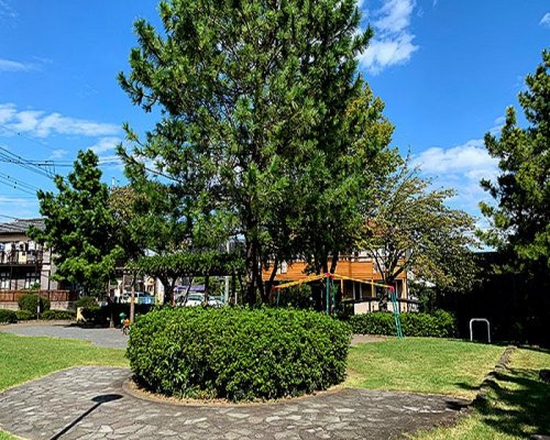 【公園】みどり児童公園まで83ｍ