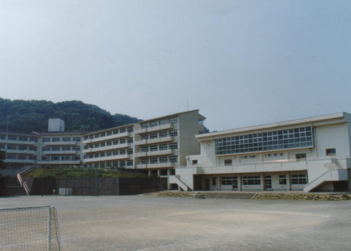 【小学校】厚木市立森の里小学校まで160ｍ