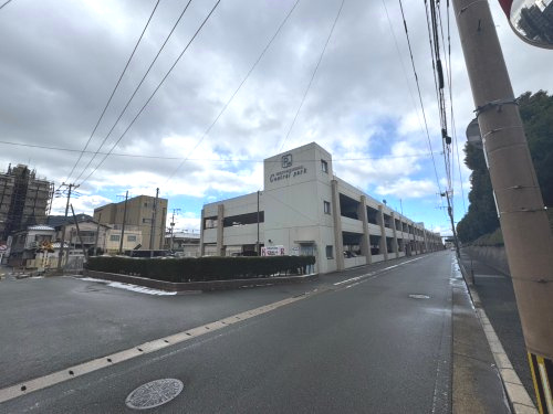 【駐車場】中央立体駐車場　セントラルパークまで981ｍ