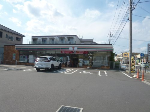 【コンビニエンスストア】セブンイレブン　越谷南町1丁目店まで555ｍ