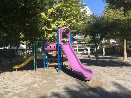 【公園】稗田公園まで382ｍ