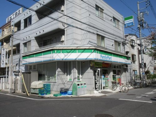 【コンビニエンスストア】ファミリーマート　大谷田三丁目店まで293ｍ