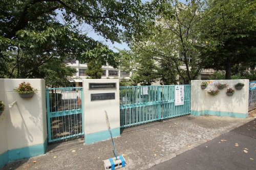 【小学校】富田林市立久野喜台小学校まで434ｍ