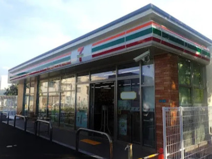 【コンビニエンスストア】セブンイレブン　西宮鳴尾東店まで616ｍ