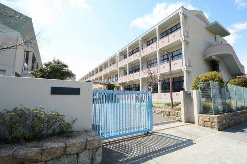【小学校】神戸市立六甲アイランド小学校まで523ｍ