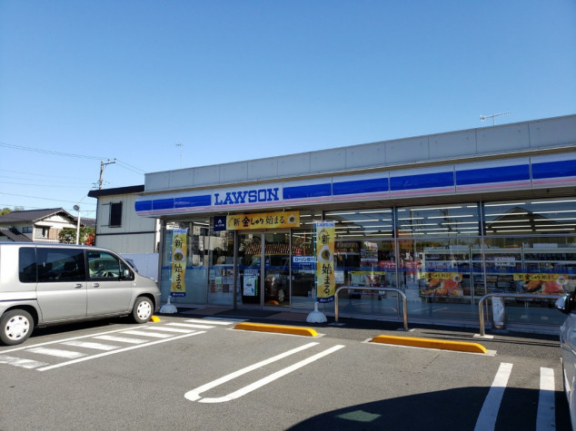 【コンビニエンスストア】ローソン　綾瀬深谷中六丁目店まで748ｍ