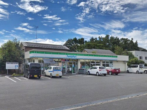【コンビニエンスストア】ファミリーマート　松が丘二丁目店まで312ｍ