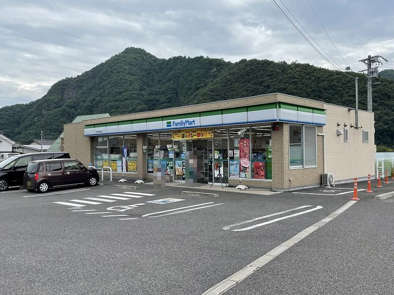 【コンビニエンスストア】ファミリーマート　各務原宝積寺店まで360ｍ