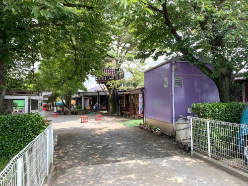 【幼稚園】　あんず幼稚園まで1790ｍ