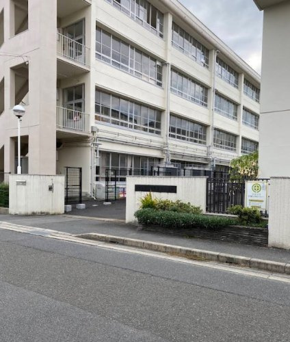 【小学校】長岡京市立長岡第六小学校まで218ｍ
