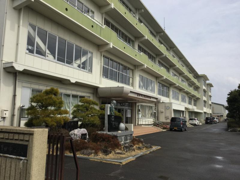 【中学校】焼津市立豊田中学校まで790ｍ