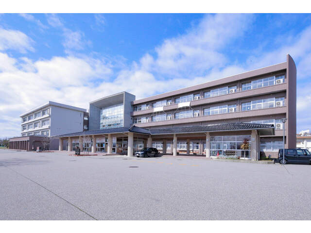 【中学校】内灘中学校まで1511ｍ