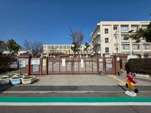 【小学校】尼崎市立武庫の里小学校まで777ｍ