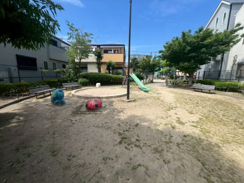 【公園】西難波中公園まで371ｍ