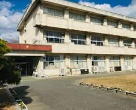 【中学校】豊浦中学校まで1012ｍ