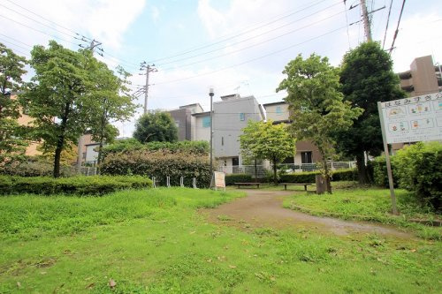 【公園】はなみずき公園まで560ｍ