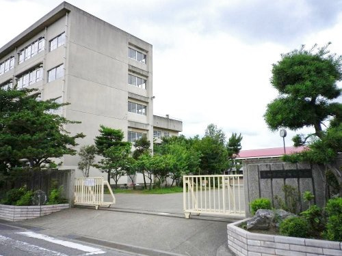 【中学校】青柳中学校まで2600ｍ