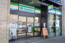 【コンビニエンスストア】ファミリーマート　文京春日白山通り店まで159ｍ