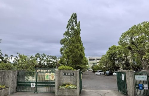 【中学校】和泉市立富秋中学校まで1112ｍ