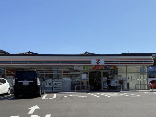 【コンビニエンスストア】セブンイレブン　八幡竹末店まで564ｍ