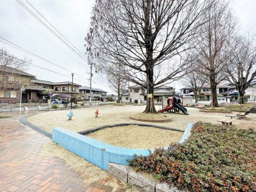 【公園】若葉北公園まで650ｍ
