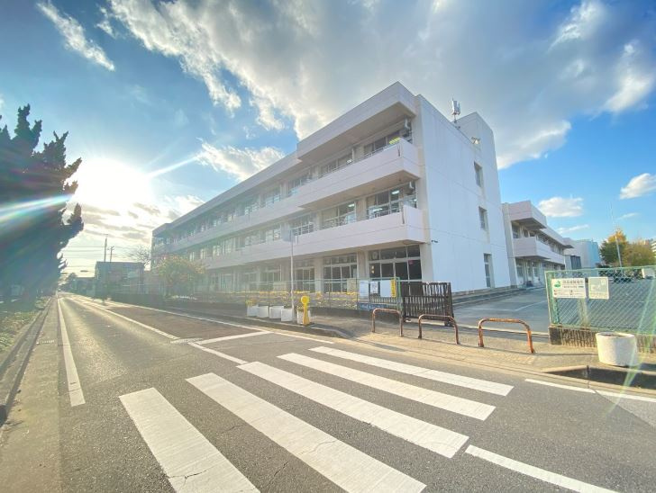 【小学校】千葉市立磯辺第三小学校まで228ｍ