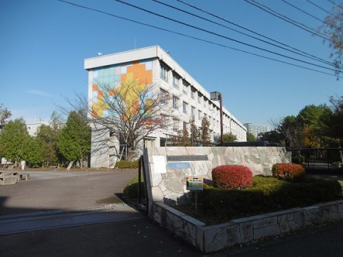 【中学校】多摩市立永山中学校まで1300ｍ