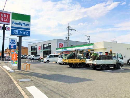 【コンビニエンスストア】ファミリーマート河合店まで615ｍ