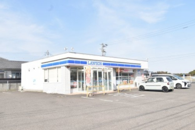 【コンビニエンスストア】ローソン　串良十三塚店まで1264ｍ