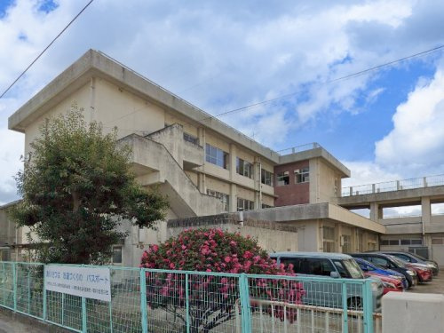 【中学校】福山市立東中学校まで826ｍ