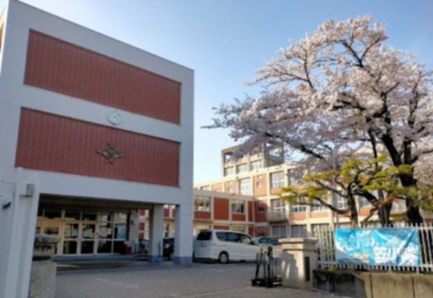 【小学校】笠松町立笠松小学校まで625ｍ